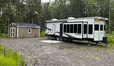 34 Monument Rd, Abbot, ME 04406