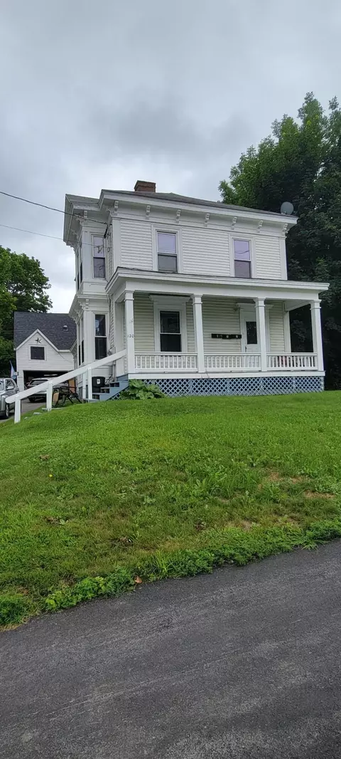 120 North St, Calais, ME 04619