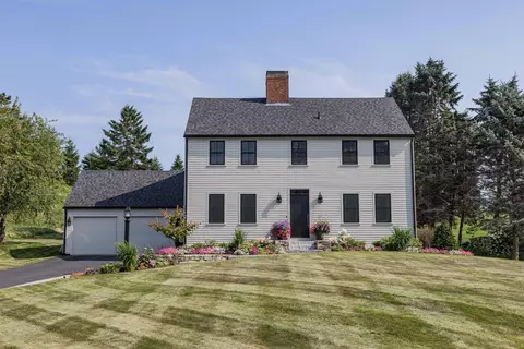 8 Lighthouse Point Rd, Cape Elizabeth, ME 04107