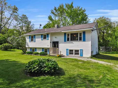 768 Wilson Pond Rd, Monmouth, ME 04265