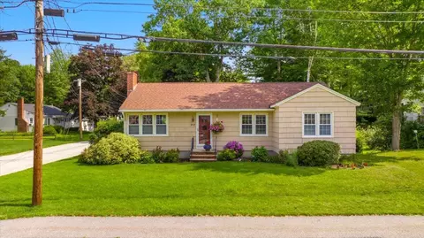 213 Lake St, Auburn, ME 04210