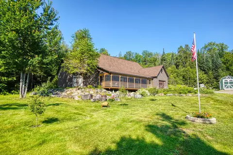 143 Wellington Rd, Harmony, ME 04942
