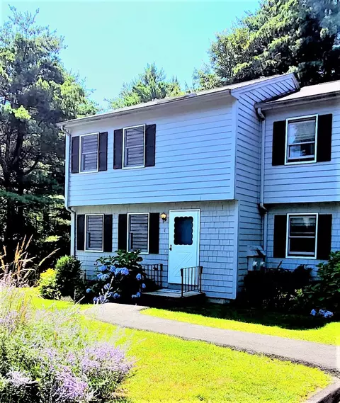 1 Pine Ledge Ter #1, Portland, ME 04103