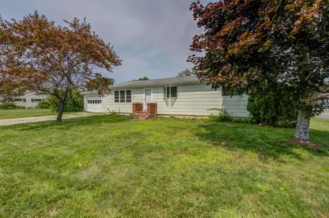 60 Rachel Blvd, Lewiston, ME 04240