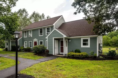 63 Farmgate Rd #63, South Berwick, ME 03908