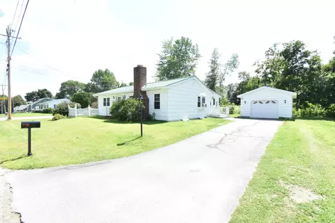 24 Nimitz St, Lewiston, ME 04240