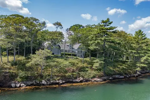 39 Thompson Inn Rd, South Bristol, ME 04568
