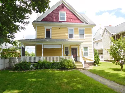 34 Orange St, Lewiston, ME 04240