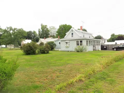 20 Summer St, Madison, ME 04950