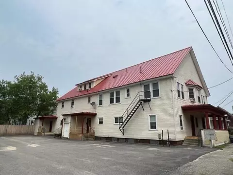 64 Nichols St, Lewiston, ME 04240