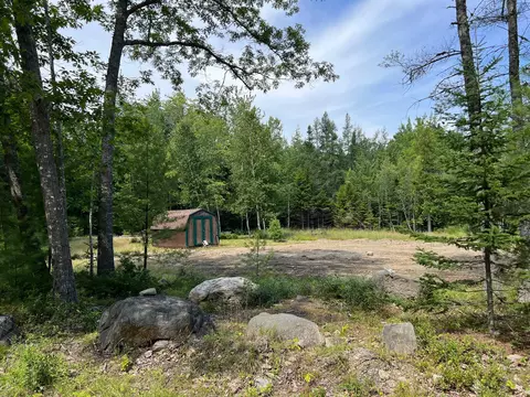 19 Fox Ln, Surry, ME 04684