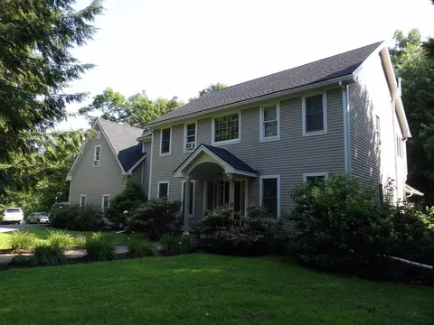 9 Rock Ridge Dr, Winslow, ME 04901