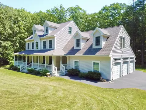 22 Hunter Point Dr, Scarborough, ME 04074