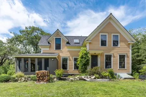 99 Roy Hill Rd, Chebeague Island, ME 04017