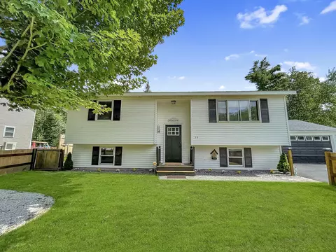 34 Andrea St, Lisbon, ME 04250