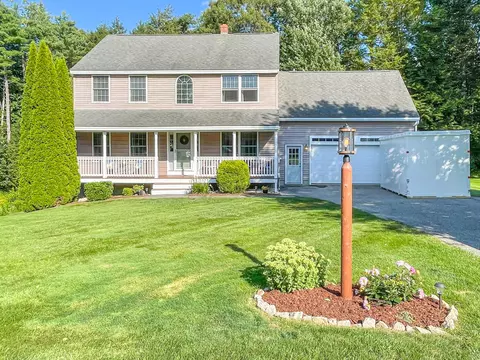 54 Wedgewood Dr, Saco, ME 04072