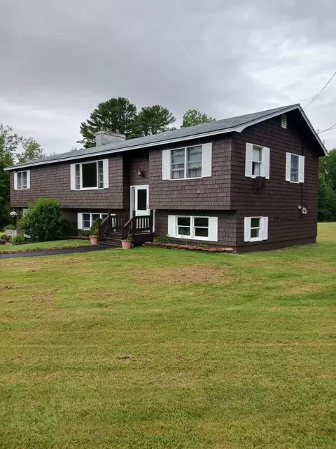 840 Eastern Ave, Holden, ME 04429