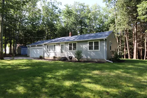 35 Desert Brook Dr, Lyman, ME 04002