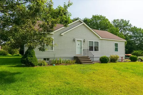 13 Meadow Way, Rockland, ME 04841