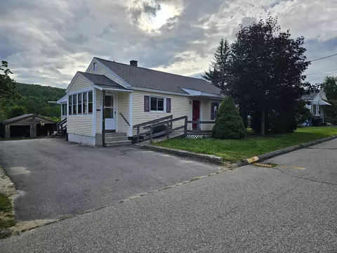 321 Maple St, Rumford, ME 04276