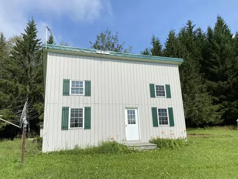 760 Jemtland Rd, New Sweden, ME 04762
