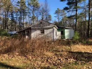 20 Knights Dr, Oxford, ME 04270