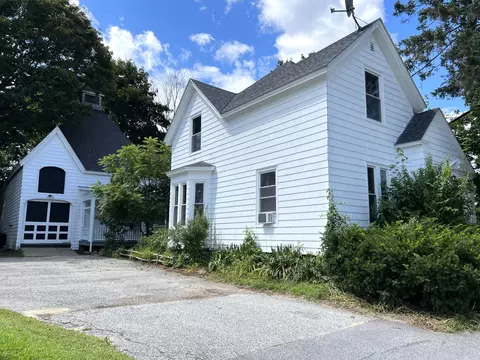 46 Winter St, Auburn, ME 04210