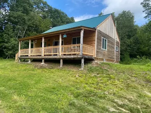 180 N Taylor Rd, Mount Vernon, ME 04352