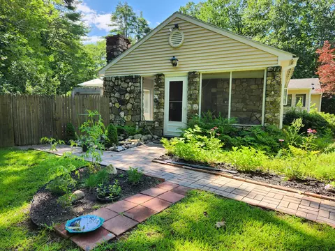 76 Waterford Rd, Norway, ME 04268