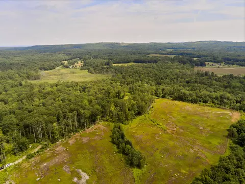 160 Old Augusta Rd, Waldoboro, ME 04572