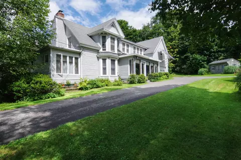 128 Free St, Dexter, ME 04930