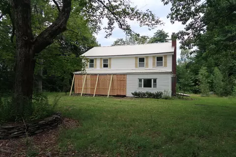 550 Whitefield Rd, Pittston, ME 04345