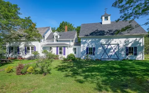 8 Quaco Rd, Deer Isle, ME 04627