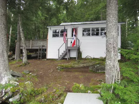 184 Holbrook Rd, Holden, ME 04429