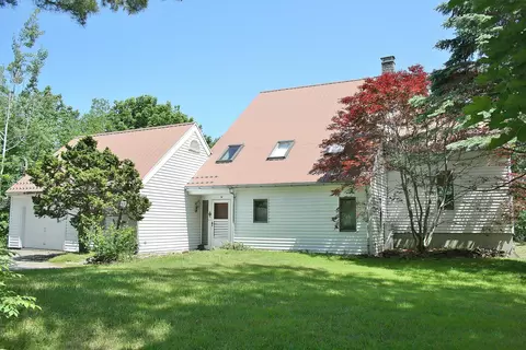 14 Tolman Rd, Rockland, ME 04841