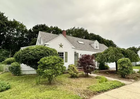 91 Hillside Ave, South Portland, ME 04106