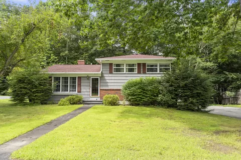 22 Greenwood St, Augusta, ME 04330