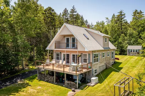 90 Barter Point Rd, Saint George, ME 04860