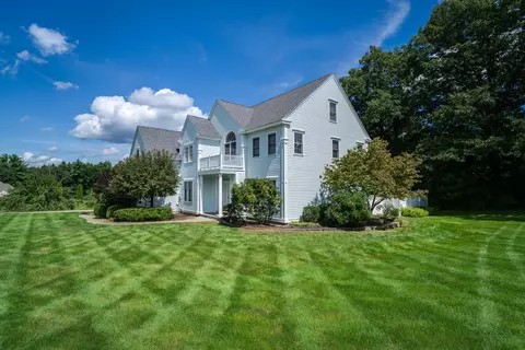 7 Mcallister Ln, Hampton Falls, NH 03844