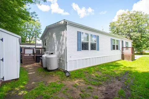 20 Young Ave, Brunswick, ME 04011