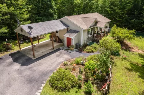 121 Railroad Ave, Sanford, ME 04083