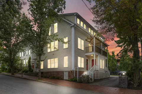 33 Park St #2, Portland, ME 04101