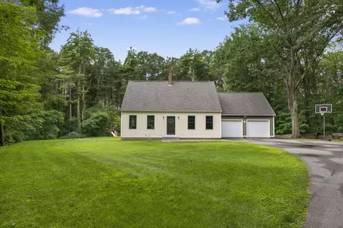 4 Carriedale Ln, Kennebunk, ME 04043