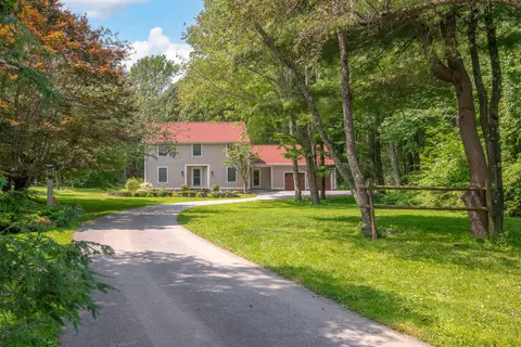 345 Mitchell Rd, Cape Elizabeth, ME 04107