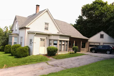 32 Ingraham Dr, Owls Head, ME 04854