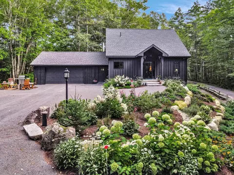 83 Tilton Point Trl, Oakland, ME 04963