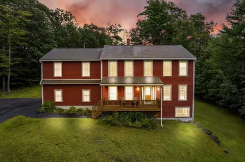 21 Amos Ct, Lewiston, ME 04240