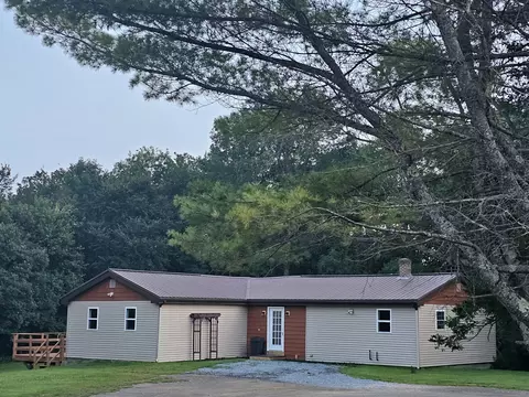 29 Kenduskeag Rd, Levant, ME 04456