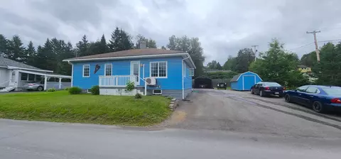 47 Pearl St, Fort Kent, ME 04743