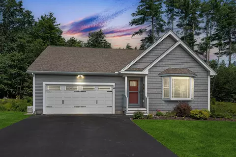 16 Wilson Way, Brentwood, NH 03833